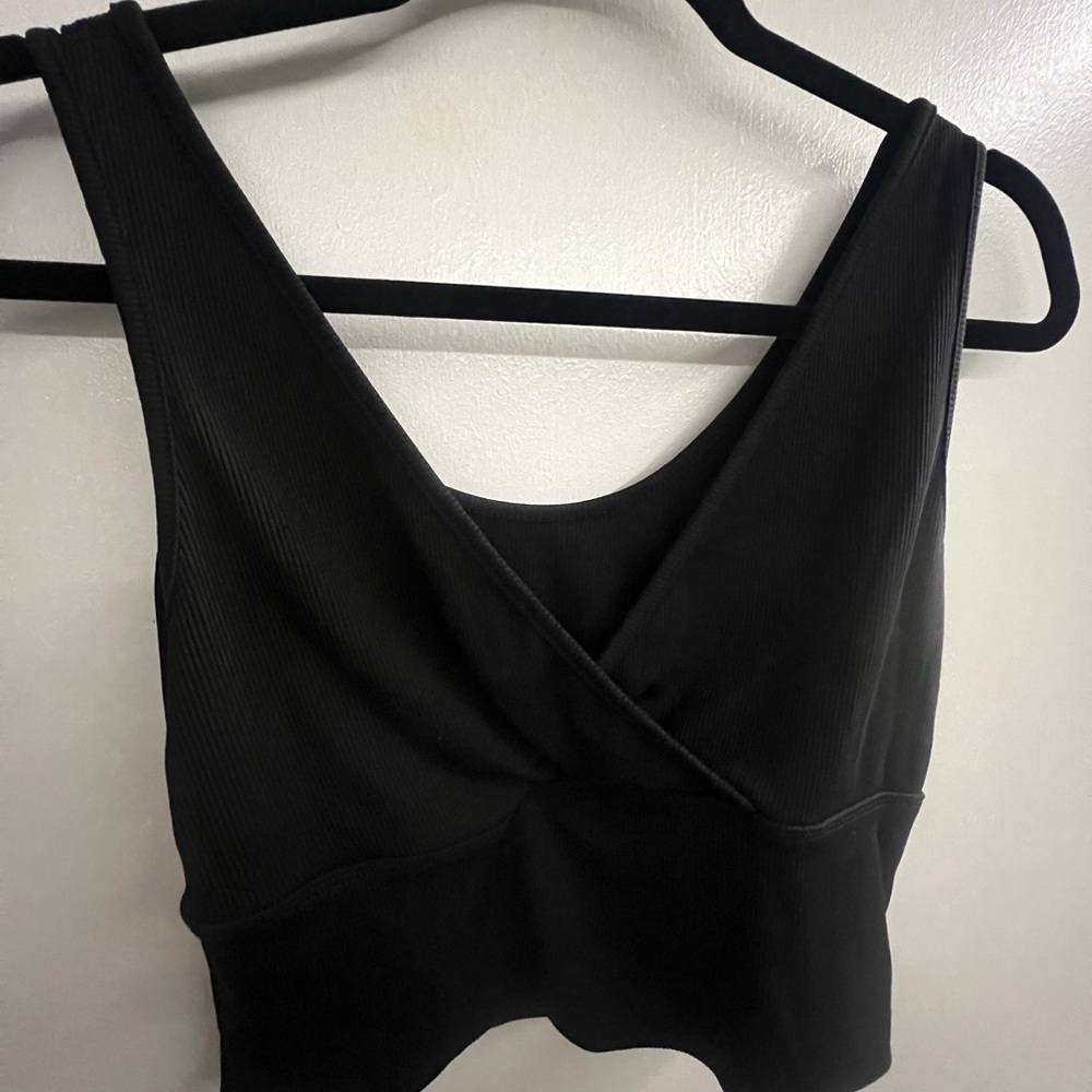 Ribbed V-Neck Cropped Tanktop